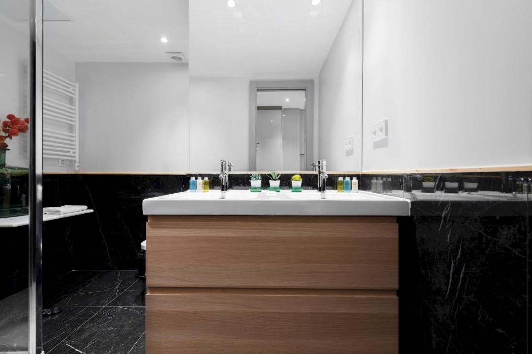 2 Bedrooms 1 Bathroom Furnished - Justicia - Executive Style - Mintystay Madrid Exteriér fotografie